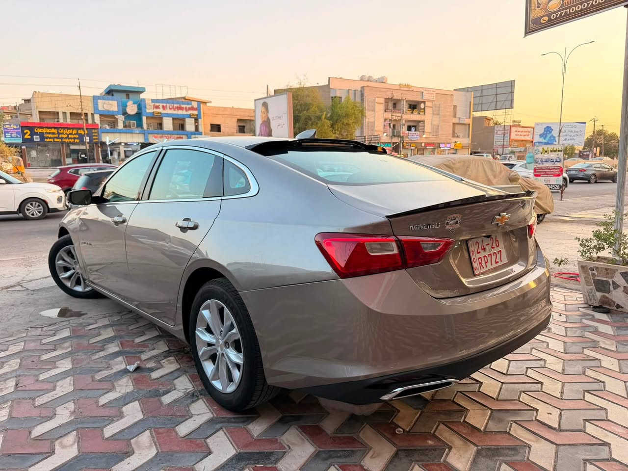 🚘 شفروليه ماليبو LT موديل 2024
✨ ماشة: 28 ألف ميل فقط

📍 العنوان: الدورة – بغداد

🔹 الحالة: ضرر ربع بنيد صبغ، بالإضافة إلى مكانين بارد بدون اي دواخل 

🔹 المحرك: 1.5L تيربو 4 سلندر

🔹 القير: CVT أوتوماتيك

🔹 الدفع: أمامي FWD

🔹 القوة: حوالي 160 حصان

🔹 5 ركاب

🔥 مواصفات فئة LT:

• مقاعد أمامية مدفأة ♨️

• تحكم مناخي أوتوماتيك ثنائي المناطق

• شاشة وسطية 8 إنچ

• Apple CarPlay & Android Auto لاسلكي

• تشغيل عن بُعد

• تشغيل بصمة/زر

• كاميرا خلفية

• حساسات خلفية

• مثبت سرعة

• تحكم بالمقود

• مقعد سائق كهربائي

• بلوتوث + Wi-Fi Hotspot

• مرايا كهربائية

• نوافذ كهربائية

💰 السعر: 119ورقه وبيه مجال

📌 بدون رقم – تترقم شمالي

💵 تكلفة الرقم: مليون و450 ألف

📱 للاستفسار واتساب: ***********

