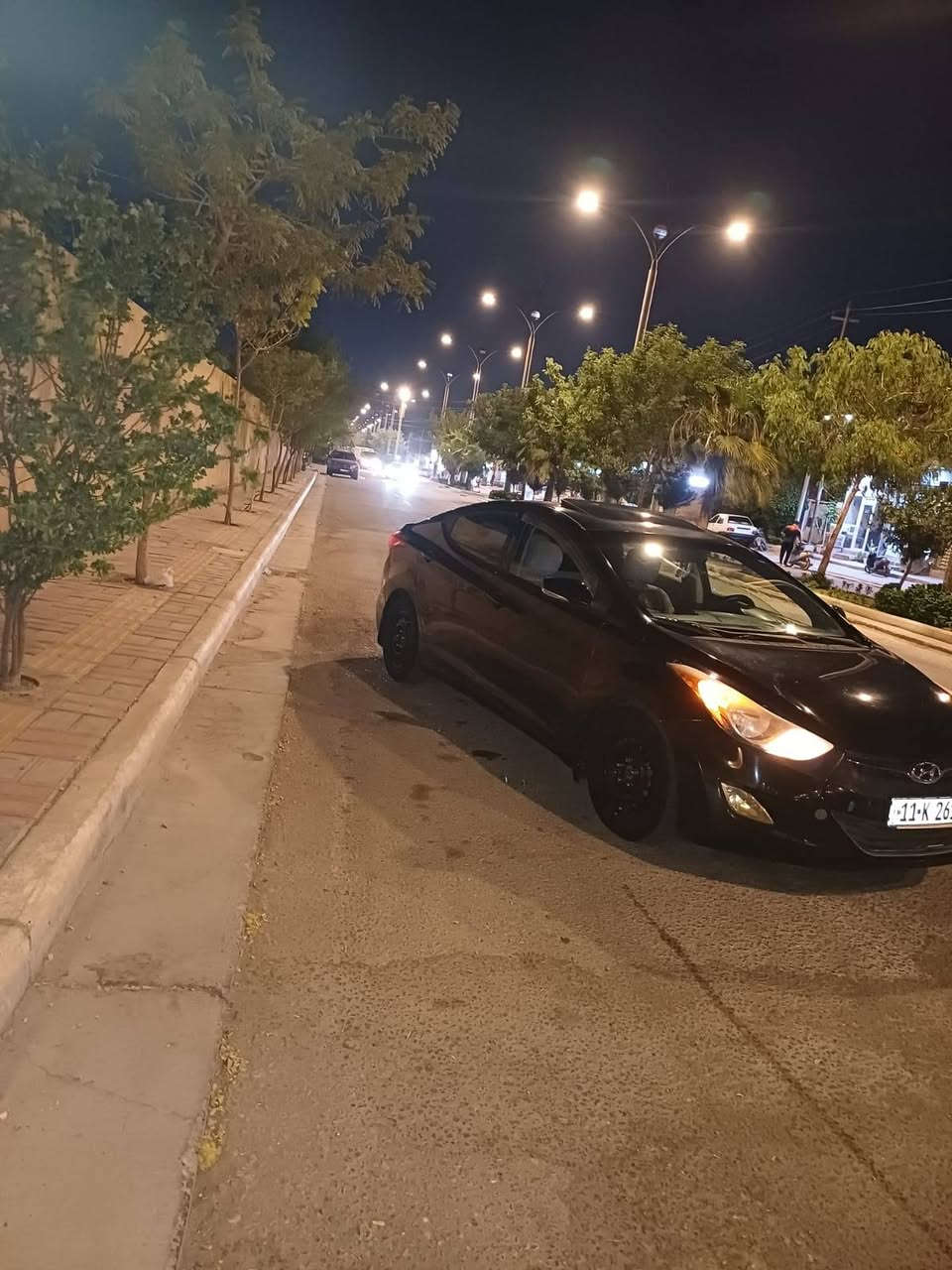 السلام عليكم النترا وارد أمريكي حادث بنيد مبدل بيها مكانت صبغ ابيع حزام بدون داخل رقم رقم بغداد انكليزي بسمي السيارة فول لمتد واحد على واحد كشنات تتفه تبريد ربع بصمات شاشه مره شفط نضام ايكو وهواي بعد مواصفات موديل 2013السياره جيتيده وحلو ومامتعوب السياره مكينه وكير وحداديه كله جاهز سياره مكينه 2000  السعر 96 وبيه مجال الاستفسار ***********
