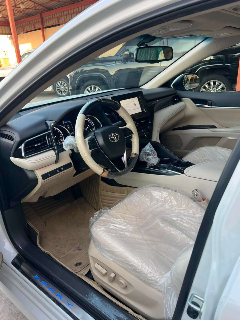Camry GLE  45.000 km Sas✅
تویوتا کامری 
٢٠٢٤ بانزین
شرکە ساز ضمان
٤٥ الف ماشی حقیقی
مکفول کفالە عامە شخط مابیە
فول فول مواصفات
بصمە فتحە سقف
کشن جلد
کراسی کهربائی
شحن لاسلکی
تشغیل عن بعد
بردە خلفی
حساسات امامیە و خلفیە
شاشە و کامیرا
بعد مواصفاتها معروفە
گیر محرک کل بشرت
دعامیە لدعامیە کفالە
مکان سلیمانیە
٢٦٣$ ورقە و بیە مجال شویە
***********
