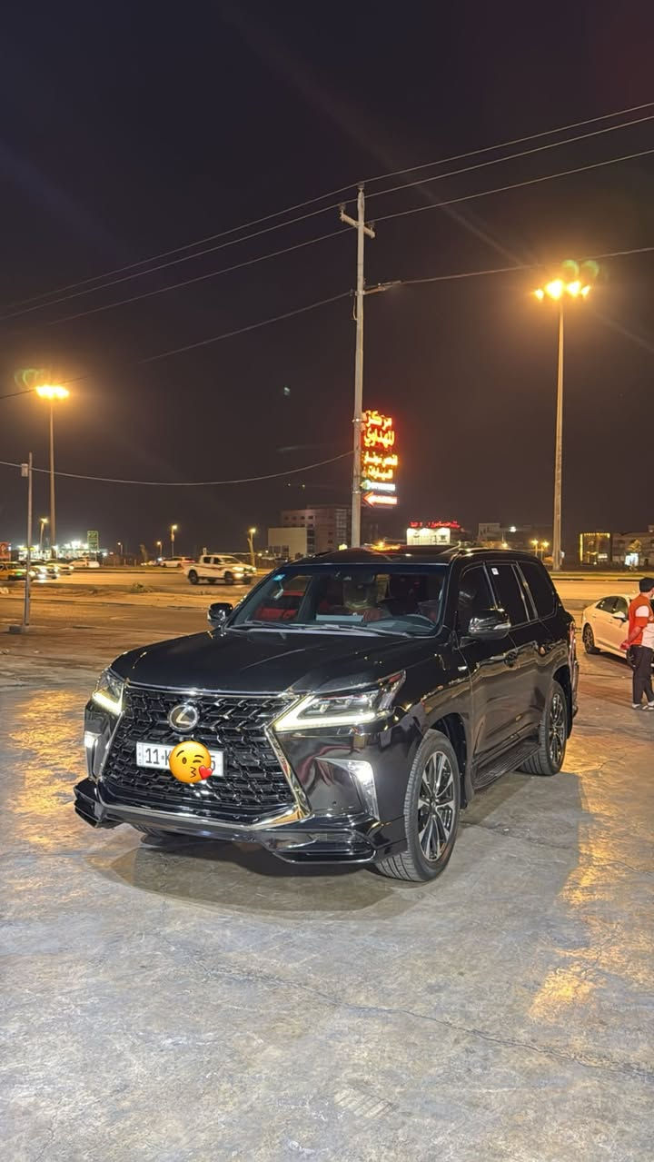 للبيع لكزز 2019كورو VIPداخل من فصل مغلف نانو كلها بيها مكانات صبغ. بدون ضرر ماشية 120فول للأخير رقم بغداد للبيع او مراوس. سعر550وبيها مجال مكاني بصرة الاستفسار على رقم ***********
