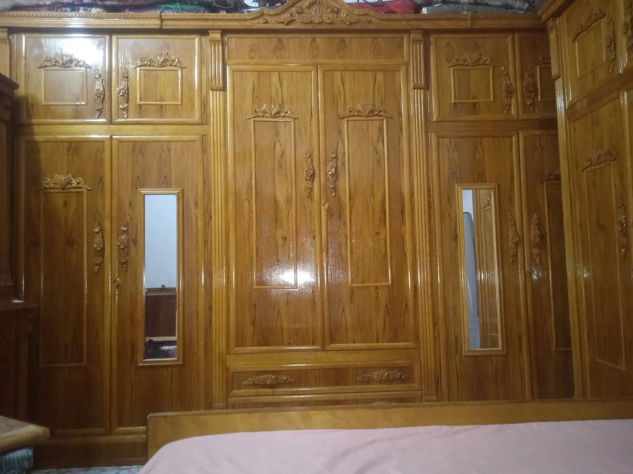 بيع غرفه اخشاب الاتصال على الرقم ***********
