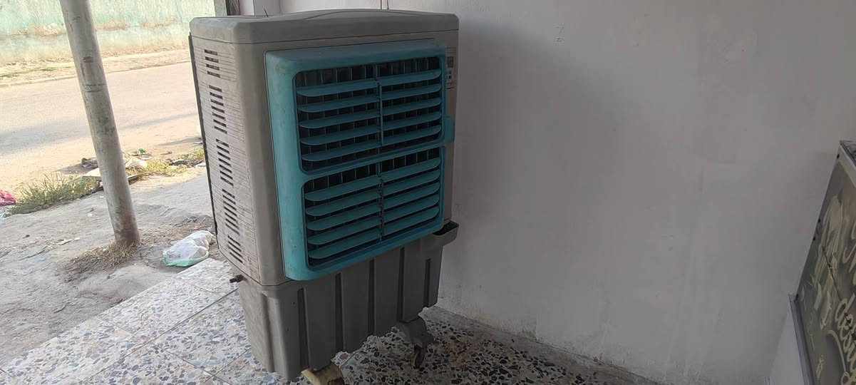 مبردة للبيع بية صوت للاتصال ب30 للاتصال ***********
