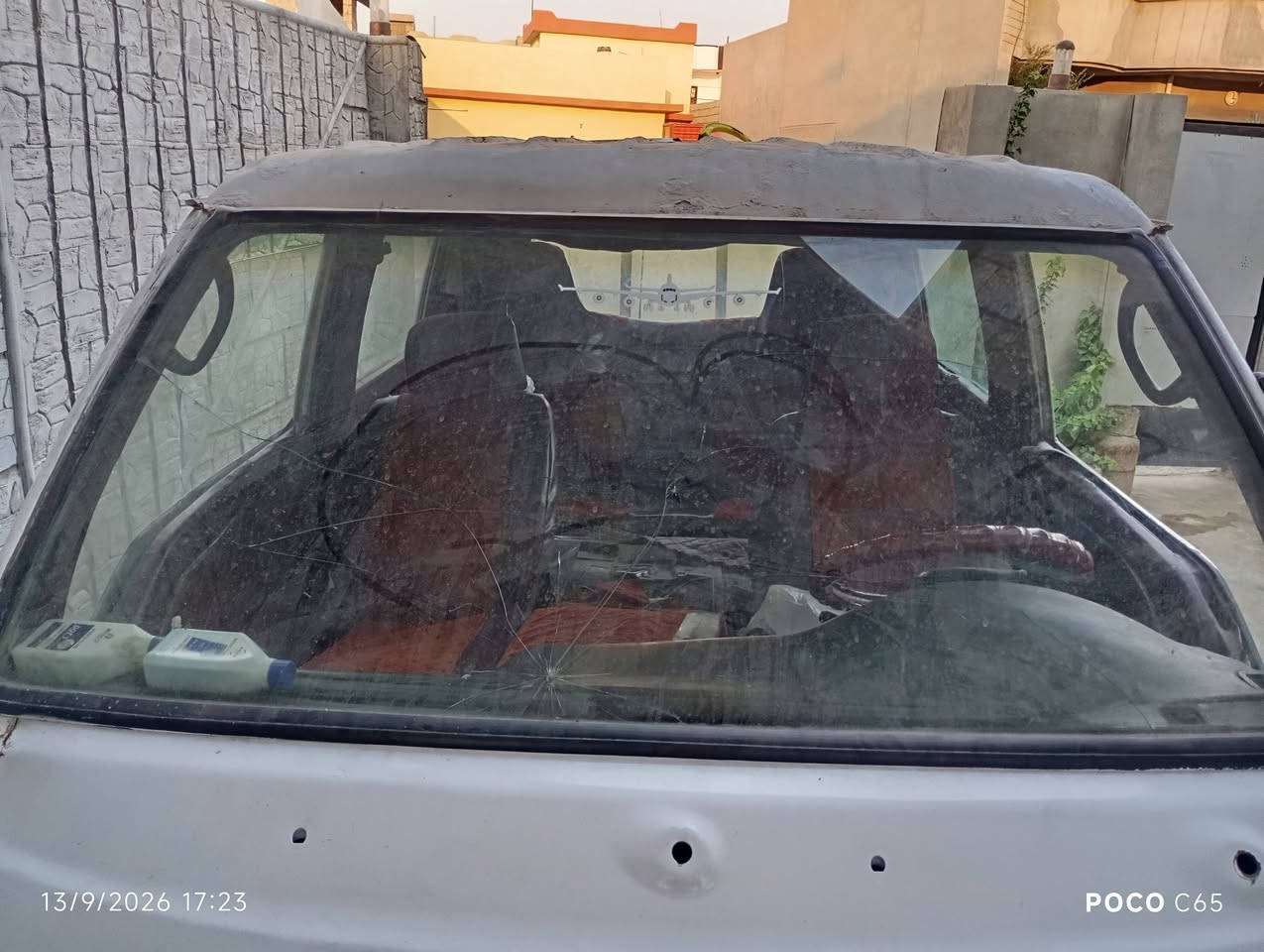 السلام عليكم ورحمة الله وبركاته كيا حمل بولتر للبيع شرط التحويل موديل 97 رقم بغداد الماني سنوية ساقطة محرك جديد گير درجة اولى تايرات الخلفي جديد والامامي نص عمر الكهربائيات كلها شغالة السعر 45ورقة وبيها مجال من رخصة الادمن المحترم ***********
***********

نص مكتوب في الصور:
- 13/9/2026 17:23 POCO C65
- 13/9/2026 17:23
- POCO C65