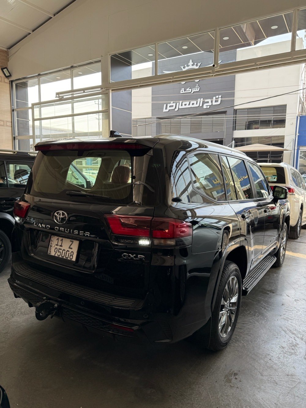 * لاندكروزر GXR لمتد S بلاك ادشن ساز  مغلفة ppf موديل 2025 
* ⁠معرض الناجي بغداد معارض النهضة الشارع الثاني 
* ⁠سعد العبيدي (7700637589) (***********)
* ⁠الموديل : 2025 بلاك ادشن لمتد S ساز 
* ⁠الفئة: GXR لمتد S تنفس طبيعي 
* ⁠السعر (125 مليون) 
* ⁠اللون اسود بلاك رقم بغداد
* ⁠العدد (1240 كم / زيرو) 
* ⁠محرك  6 سلندر (4000 cc) 
* ⁠لد الشباك الامامي لحاية امامية خلفية (كت) 
* ⁠رادار امامي رادار خلفي 
* ⁠نقطة عمياء بالمري الجانبية 
* ⁠تحديد مسار قيادة ذاتية 
* ⁠انارة داخلية بالابواب متغيرة الألوان 
* ⁠كامرة خلفية كامرة بالمرآة الداخلية 
* ايرباك عدد (8) صاج داخلي 
* ⁠بصمة تشغيل بصمات ابواب عدد (5) 
* ⁠شاشة امامية اصلية 
* ⁠ شاشات خلفية عدد (2)
* ⁠فتحة سقف (سلايت) 
* ⁠كراسي الامامية كهرباء وتبريد 
* ⁠مقاعد (7) راكب دفع رباعي (4 * 4) 
* ⁠ثلاجة وسطية جنطة كهرباء 
* ⁠تشغيل عن بعد شاحن واير ليس 
* ⁠حساس امامي خلفي ويل (20 انج)
* ⁠وباقي مواصفاتGXR المتد s البلاك ادشن المعروفة 
* ⁠السعر (125.000.000) مليون 
* بغداد - معارض النهضة - الشارع الثاني - معرض الناجي هـ(***********)(***********)