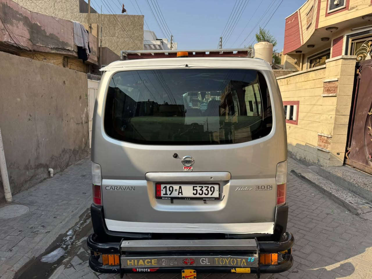 السلام عليكم المكينه و الكير واكسن و وكفاله عامة سياره بيه رش بطويله فقط وسياره باسمي 
العنوان بغداد 
الرقم ***********
