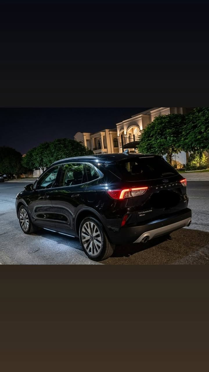 Ford ESCAPE titanium
2021 2.0T
اقره المواصفاات زين ✨
قبل كلشي هاي ٤ بستن ٢٠٠٠ تيربو... رجاءا لاتقارنها بل ٣ بستن... 
🔹محرك 2.0T توربو حجم مرغوب 

🔹 محرك أربع سلندر مرغوب 
 
🔹 دبل إكسل بخمس وضعيات قياده
🔹كود باب Door code
🔹بصمة شغال
🔹تشغيل عن بعد
🔹 كوشن جلد
🔹كوشن تدفئة + خزن ميموري 
🔹 سكان هيتَر
🔹 گيج الكتروني
🔹 صندوق جك 
🔹 بريك بصمة أوتو هولد Auto hold
🔹نظام إيقاف وتشغيل المحرك التلقائي عند التوقف Auto start-stop
🔹رادار امامي مع نضام مثبت سرعة زكي Adaptive cruise control 
🔹نظام المساعدة في البقاء داخل المسار Lane keeping
🔹باب صندوق خلفي يفتح تلقائيا بالقدم Hands-free 
‏lift-gate
🔹 ماشي ٨٦ الف ميل
🔹بيه قطعة صبغ بنيد فقط بدون دواخل بدون شاصي،بدون ايرباك
🔹گير و محرك شرط
🔹سياره رقم دهوك
📍مكان اربيل.. موصل
        الشراي يتصل ويدلل
📞 ***********.. واتس ماسنجر
السسسعر... 
167 ورقه ومجالها بسيط
