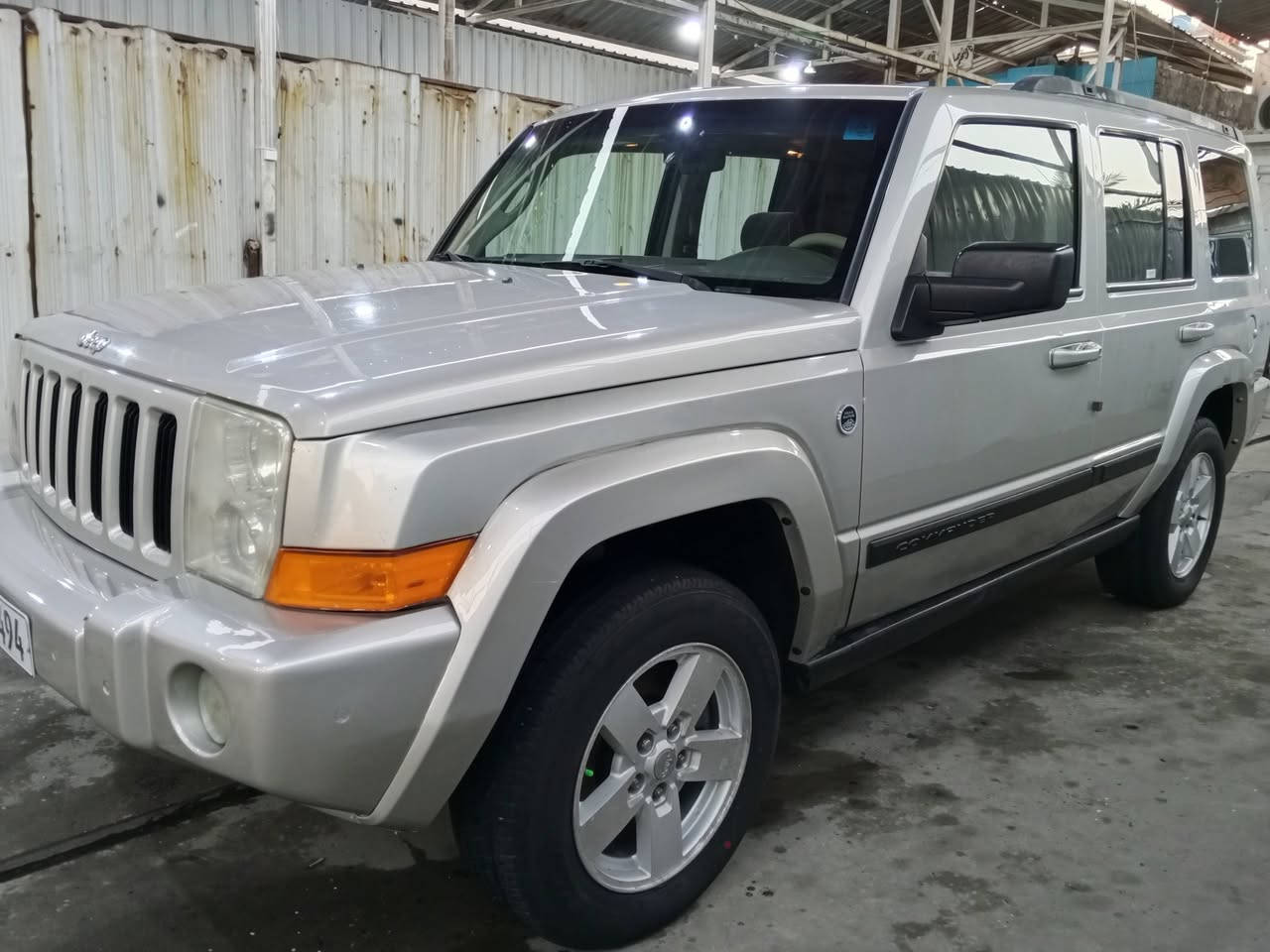 جيب كومندر 2007 سبعه راكب داخل بيجي سياره جاهزه محرك وكير جدد 
تبريد ثلج محرك 4700 المرغوب طياره بالمشي 
بدون ايرباك بيه صبغ 4قطع رش فقط بدون داخل 
شرط الفحص سعره 85ورقه مكاني بغداد 
***********
