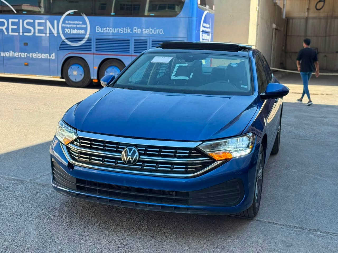 Volkswagen jetta se plus 2024
فقط بوند صبغ بدون دواخل، 
بجمها كبس
راديتر و مروحات بلادية و ٤٧ الف ميل ماشية
مواصفات SE Plus فول مواصفات
جاهزة بدون مصرف 💯
كل شي بلادي شركة 💯
مكان : عقرة - ئاكرى 
سعر : 133$ محال بسيط
رقم : ***********
*********** اكر, نينوى
