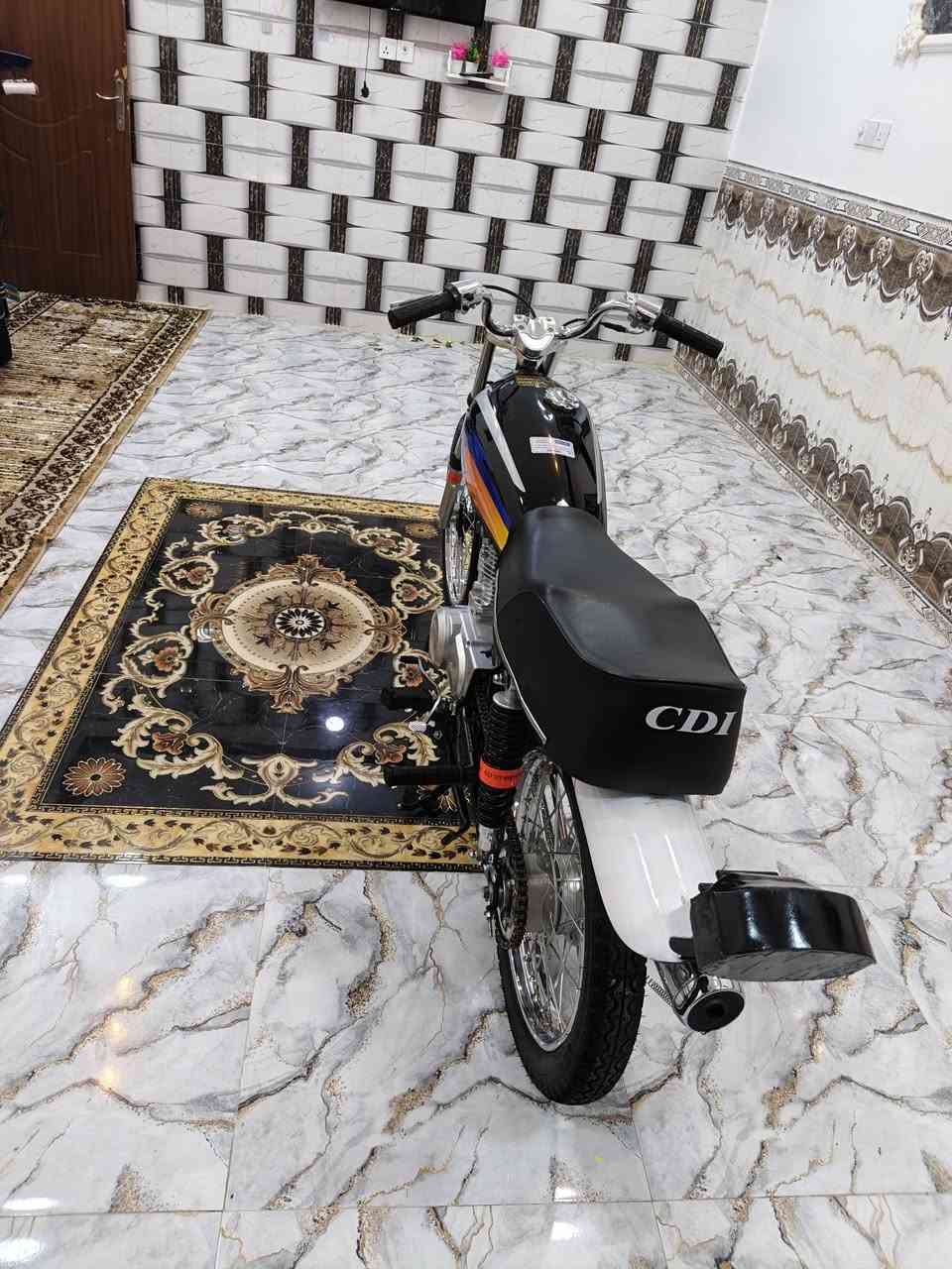 السلام عليكم دراجه للبيع سكنر مديل 27وتمعيره 26دراجه جاهزه مكينه سيجي مكفول ما مفتوحه أوراق سكنر السعر 825وبيهامجال قليل المكان قضاء الشطره رقم الهاتف ***********
