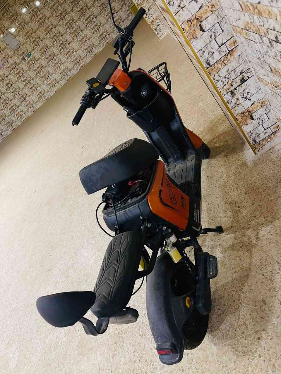 سلام عليكم موطور شحن للبيع نضيف حيلل يعوزو باتريات
R8
السعر 250وبي مجال 
اتصل ***********
