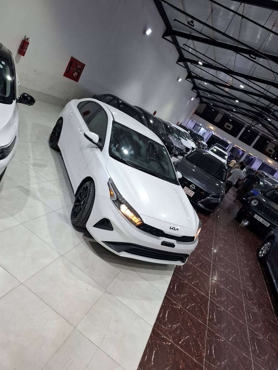 السلام عليكم 
للبيع كيا فورتي ابيص 2024 LX
محرك 20 دوش 
ماشي 24الف ميل 
سيارة بيها  فقط صندوق صبغ بدون دواخل  
سياره كل ارباكات شركة 
سياره بدون شخوط و بقصات شرط 
سياره بدون رقم
 ترقيم شمالي فقط 
تكلفة رقم 11.5 ورقه ونص 
ملاحظة صوار حادث
 موجوده في المنشور 
اي استفسار عن سيارة خاص مفتوح 
سعر خاص 
عنوان اربيل 
*********** وتساب 
***********
