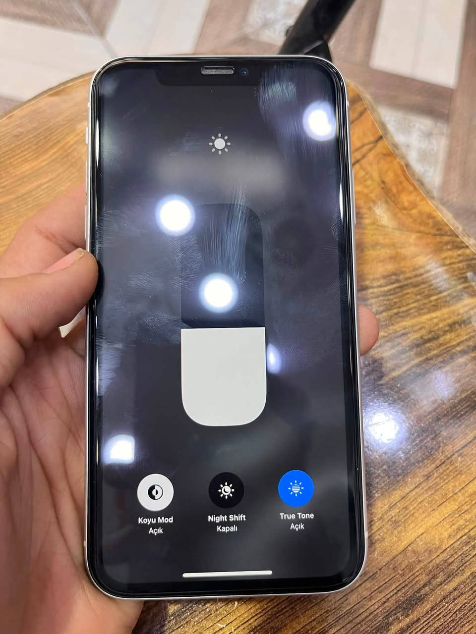 السلام عليكم
ايفون 11 عادي 👌🏼
فيس تايم شغل 👌🏼
‏شريحة واحد شغل 👌🏼
موبايل على بلادي بطاريه بلادي شاشه بلادي 👌
ما مفتوح 👌
كل شي شغال 👌
بطاريه 69👌
ذاكره64👌
سعر265بي مجال 
مكاني كركوك حي النصر ماعندي توصيل 🚚
***********
