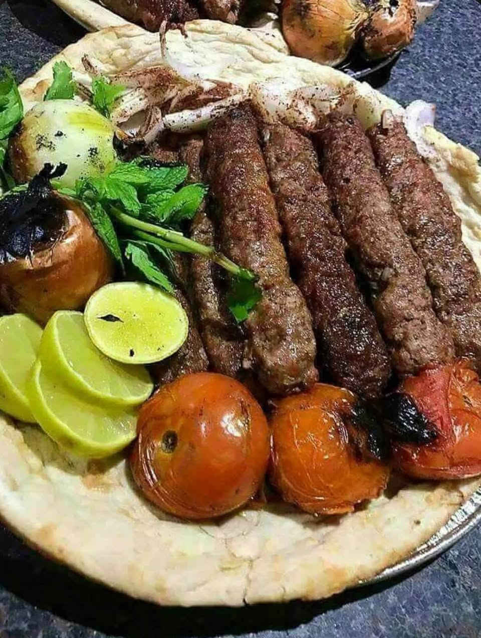 #مندي_المسيباوي
شـنو اكثر طبق مميز بالمنيـو؟! ✨
عندك وليمة ومحتار ؟ لاتحتار احنا موجودين ونرتبلك طلبك حسب التريده كل الي عليك راسلنا📲 او 📞 على الارقام :
***********
 *********** واتساب
