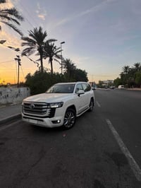 لاندكروز GXR • محرك ٤٠٠٠ • ضمان SAS