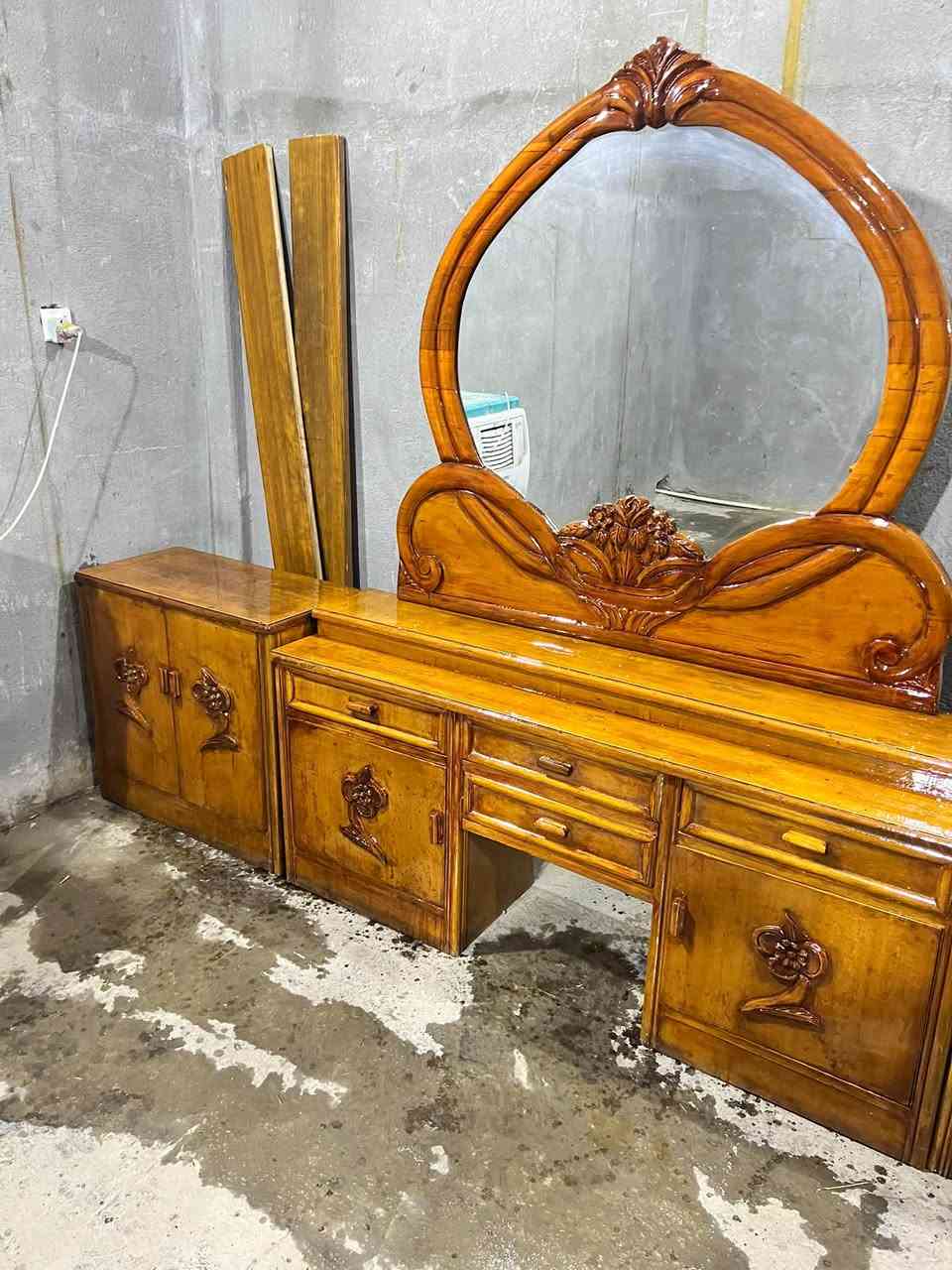 سلام عليكم غرفه تزكام نجاره صاج بورمي مستخدمه نظيفه ثكيله السعر ٩٠٠ العنوان الحله ***********
