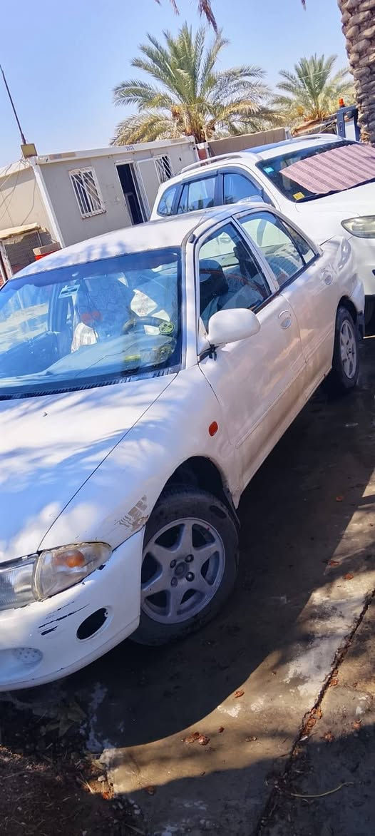 السلام عليكم براتون موديل 2000رقم بغداد نكايزي اوتماتيك جاهزه تبريد شغال بس القايش انكطع السعر 30بيه مجال اتصل ***********
