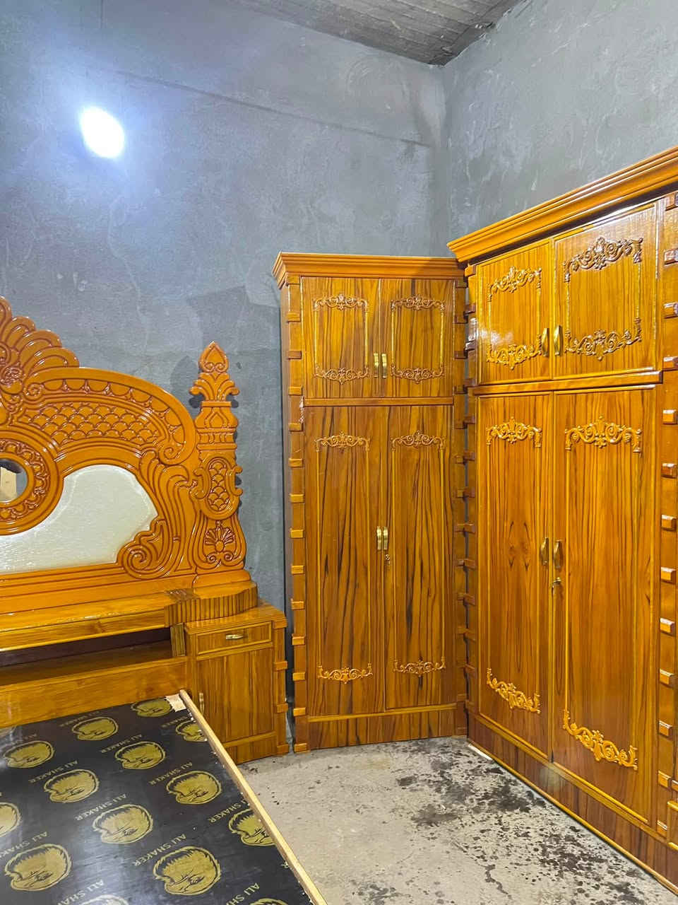 سلام عليكم غرفه تزكام داخل خارج صاج مديل حديث السعر ٨٥٠ العنوان الحله ***********
