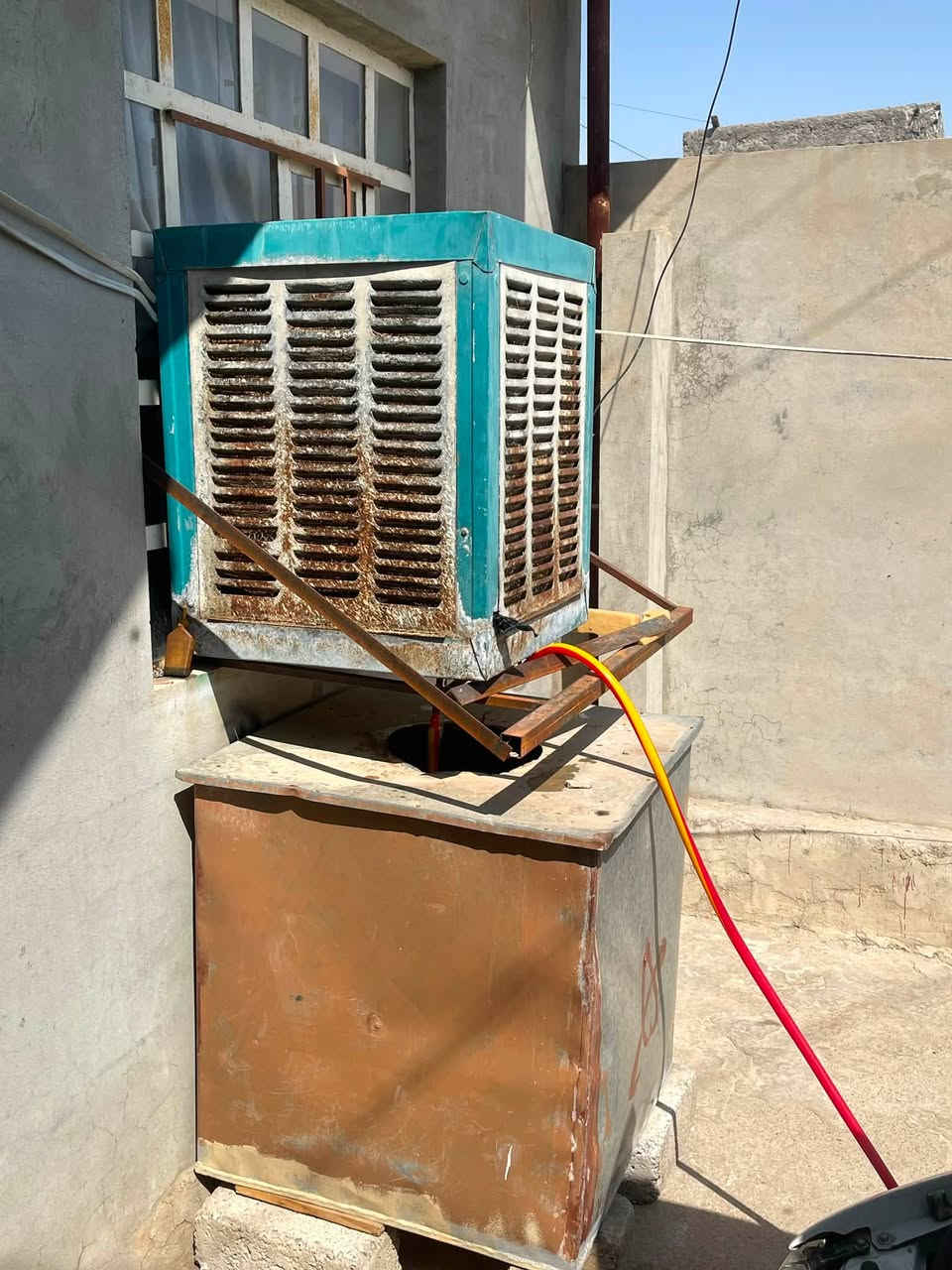 للبيع غراض منزلي مبردا معه تنكي 85 بي مجال /// مبردا كوفير سعر 50 ///قنافه تك تلاته نفرات 45 بي مجال ///***********
