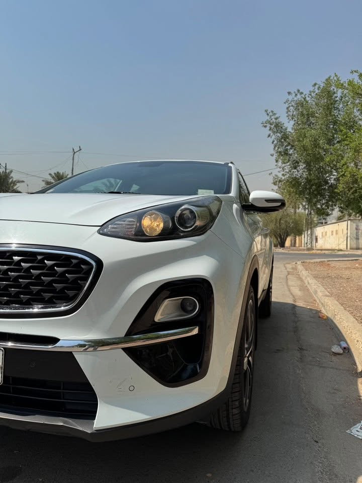 سبورتج 2020
خليجي 
مواصفات عاديه  
مري شفط 
ماشيه 100
بيها الباب الخلفي عكس السايق بارد 
السنويه بسمي جديده
رقم بغداد انكليزي 
بيها سونار 
سعرها 203وبيها مجال بسيط
العنوان بغداد 
***********
