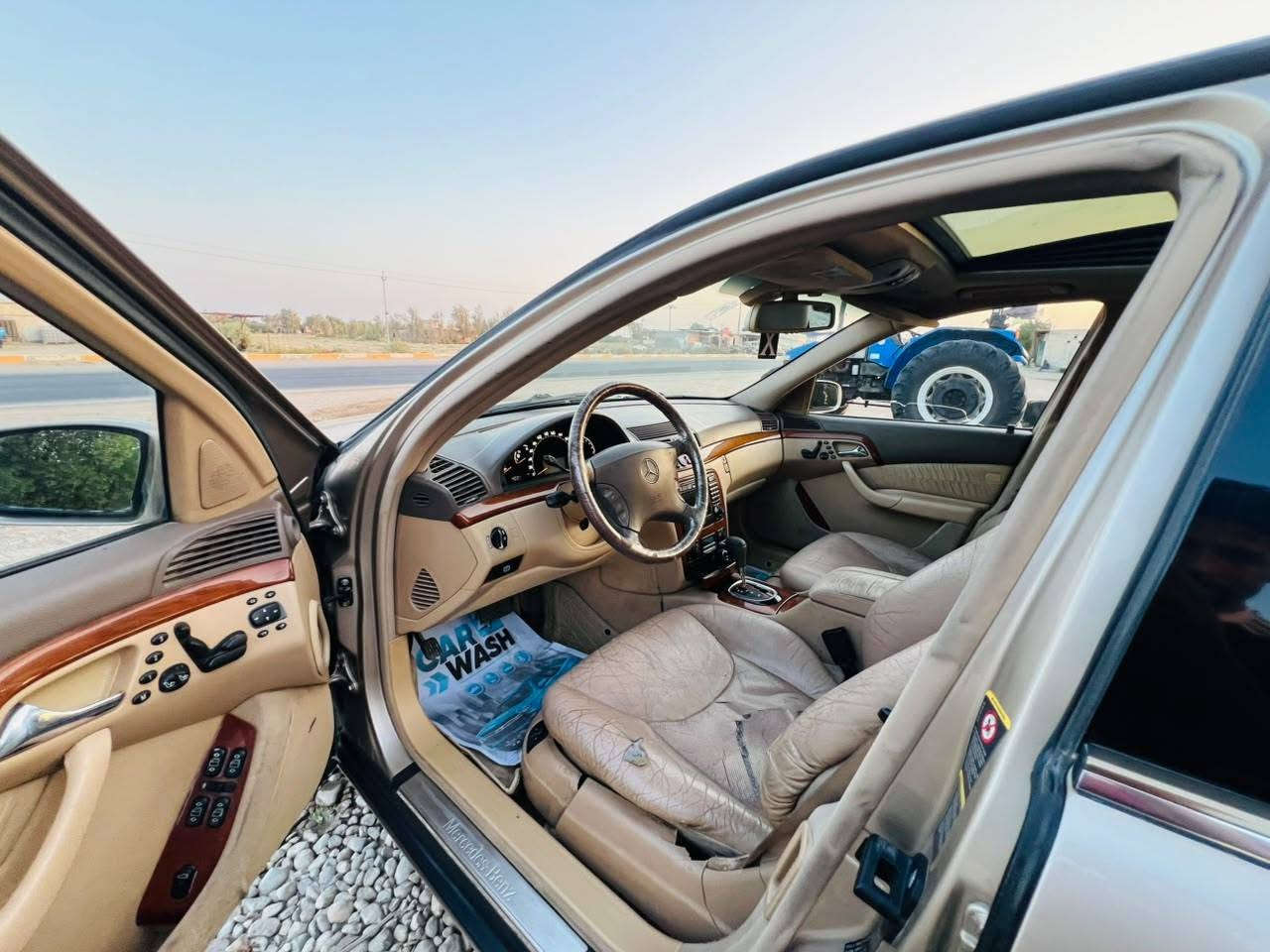 للبيع مارسيدس غواصه
السعر 40وبيه مجال 

جاهزه تحكمات كله شغاله كهربائية 

للاستفسار ***********
