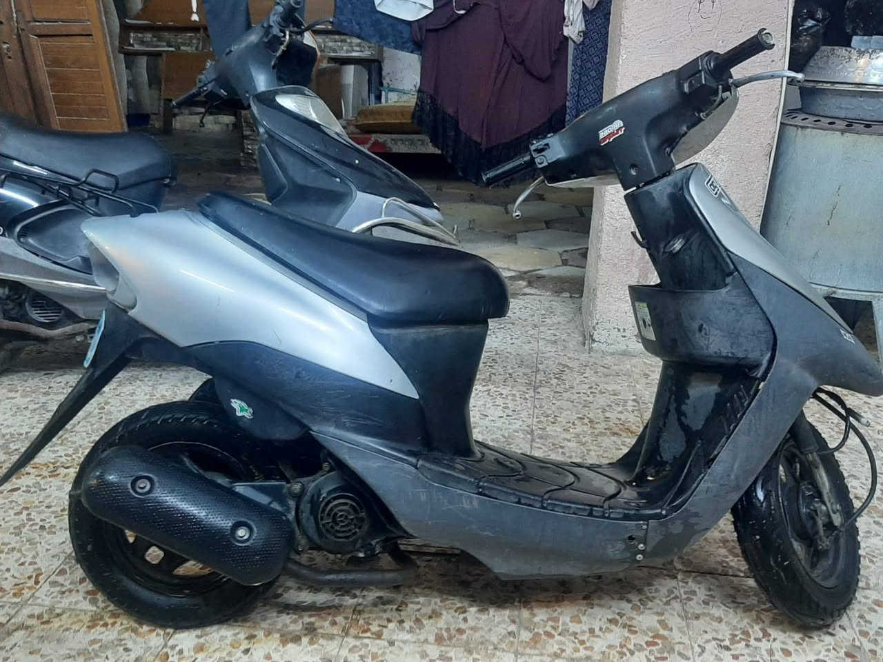 السلام عليكم دراجة ساسوكي اوراق للبيع السعر 250 وبيها مجال الدراجة نضيفة للستفسار ***********
