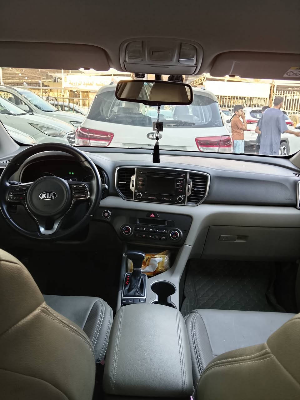 سبورتج موديل 17خليجي رقم بغداد 
🚘 Kia Sportage 2017
🇰🇼 خليجي
📍 رقم بغداد الجديد
👤 باسمي
🛣️ ماشية 75,000 الف حقيقي
🔧 محرك وكير مكفولات
🎨 صبغ وتبديل مكفولة السيارة على وضعية الشركة 
✨ سيارة نظيفة جدن
💰 السعر166
🤝 أكو مجال
📞 للاستفسار:
***********
📌 العنوان اليوسفية ناحيت الرشيد
