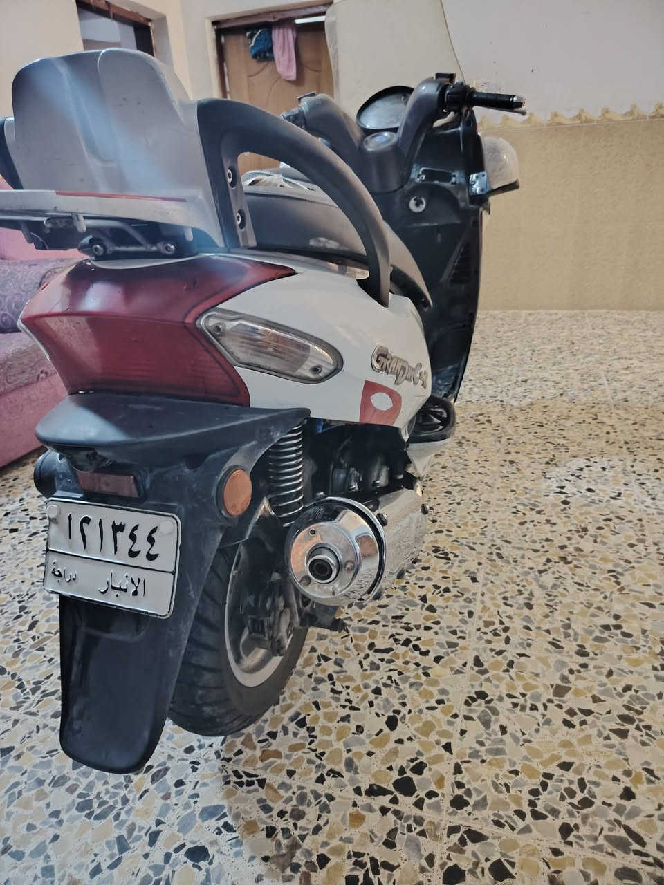 يا الله دراجه كايمكو محرك250cc مسجل رقم وسنويه تحويل ثاني يوم سعر900وبي مجال مكان رمادي بريشه هاذ رقمي للتواصل ***********مو شراي لا تعبني ولا اتعبك
