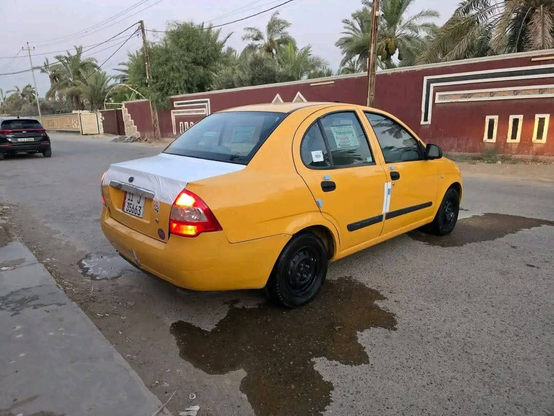 طيبه للبيع موديل 2015 سياره جاهزه من كلشي محرك و كير  و تخم تاير و تبريد شغال سياره مصفره هيه و غرامات 
عنوان السياره بغداد شعب
السعر ٣٣ وبيها مجال 
رقم الهاتف ***********

