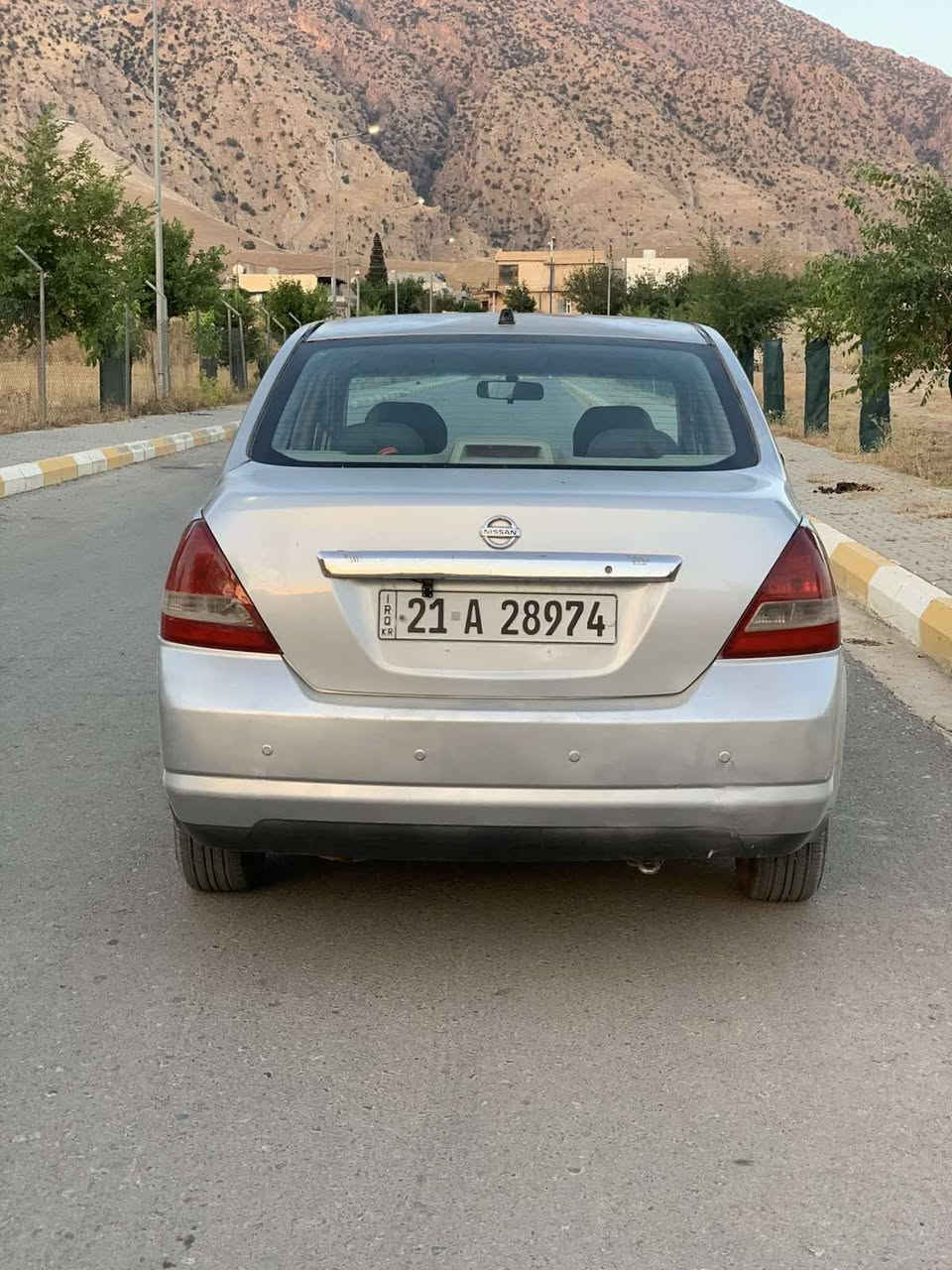 .نیسان تیدا مۆدێل ٢٠٠٩
***********
جام كارەبا ئاوێنە كارەبای 
حاسەو کامێرایە 
بۆیاخ  ٤ پارچە بێ ناو 
سەنەوی و هەزەی  تازەیە
گێڕ و مەكینەو كارەبای و تە برید بەشەرت 
٧٥$ معامەلە 
شوێن دوكان سیاحی 
*********** دخان, السليمانية

