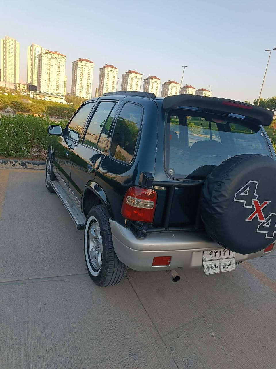 کیا سپۆرتاج 2000 ڕەقەم سلێمانی  گێری تۆماتیکە مەکینەو کیر بەشەرت تەبرید لەسەر سویچ سەیارەیەکی زۆر زۆر جوانە ماڵی دۆستە کامل گیانی ئیش دەکات بەس دەبڵ ئەکسلی ئیش ناکات سعری 45 و مەعامەلە ***********
