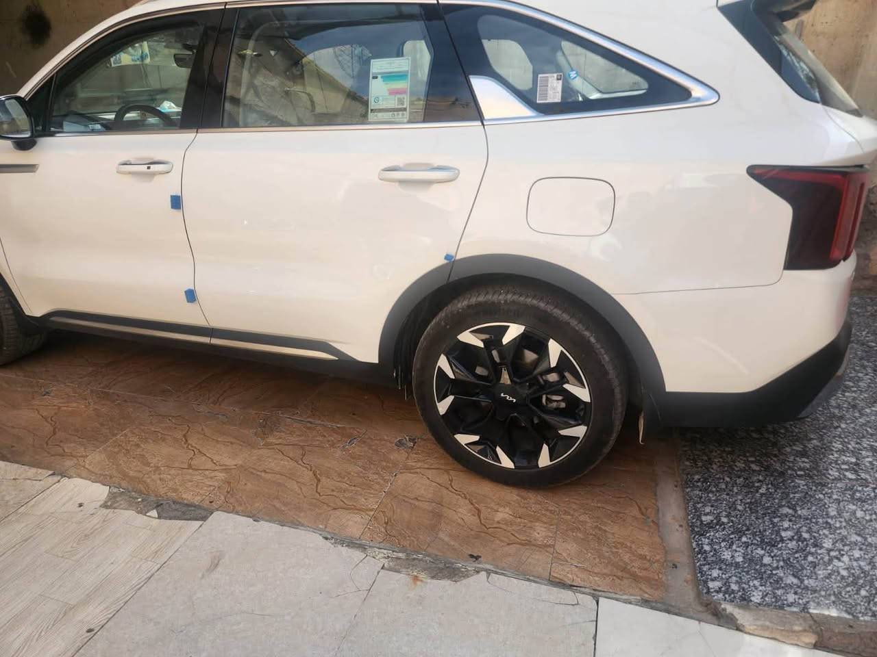 سورنتو مديل 25 خليجي رقم بغداد تحويل مباشر محرك 4سلندر  ماشيه 17 الف مكان السياره بصره سعر السياره 260  مكلف بالنشر رقم صاحب السياره ***********
مواصفات
بصمه ابواب 
شحن واير لس 
شفتات استيرن 
كشنات كهربائيه 
كير ماوس
تبريد 3 قطع
ويل 20
باب كهربائي
