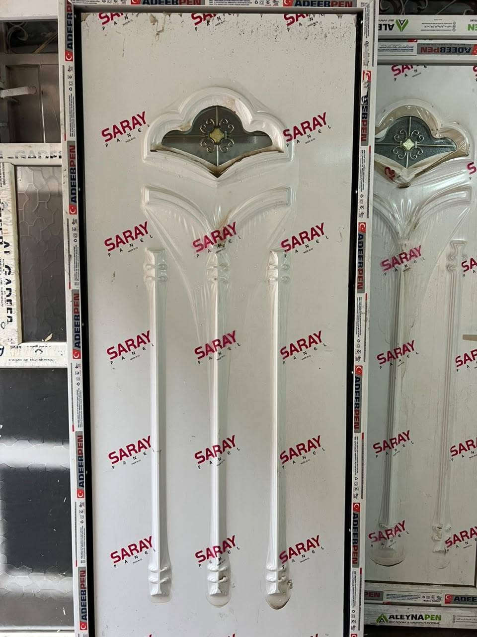 ابواب pvc وشبابيك مستعمل للبيع النجف ***********
