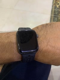 ساعة آبل • الجيل الخامس • مع العلبة والكابل