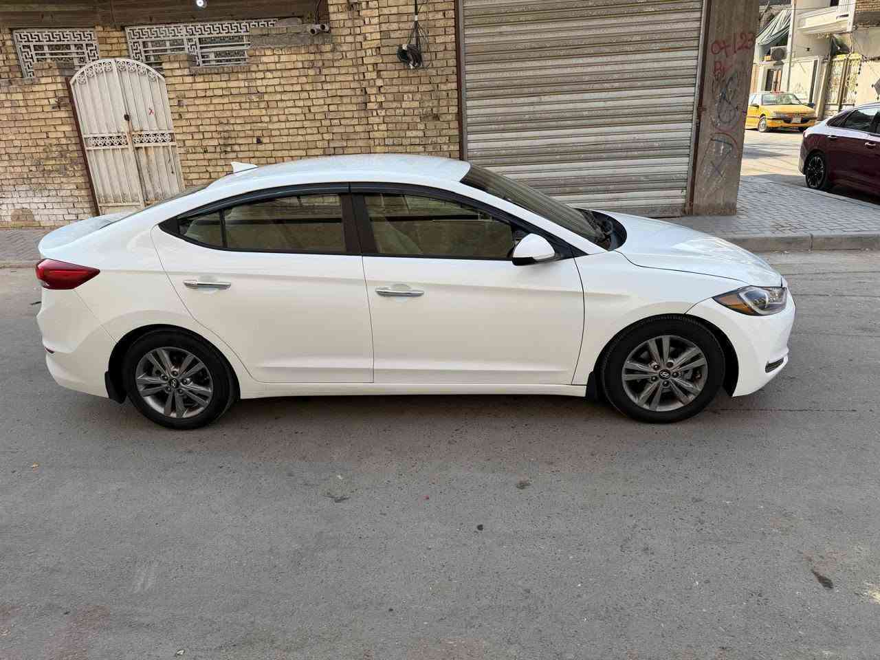 سلام عليكم عارض سياره للبيع
انتره موديل 2018حادثها بنيد وجاملغ فقط بدون دواخل محرك 2000دوش مامفتوح تخم تاير حداديه جديد كير AT
ماشيه ٦٠
العنوان بغداد 
الرقم/***********

نص مكتوب في الصور:
- Ringer 000-23568265 - 10/22/2018 INSURANCE AUTO AUCTIONS, INC. - IAAI.COM BidFax.info