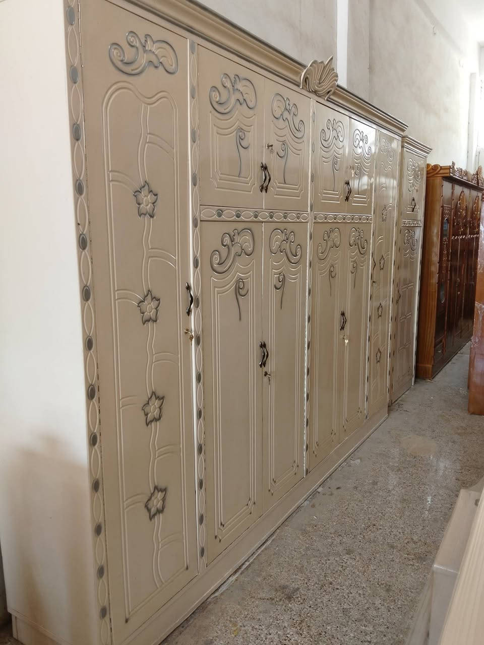 السلام عليكم غرفة للبيع 6باب ملحق صاج ظهر جرجوبه شغل عراقي صبغ حراري نضيفه السعر 850 الف وبيه مجال العنوان كاطون الرازي شارع ابو رباح قرب جامع أسماء الله الحسنى مزاد ابو كرار الغريباوي ***********
