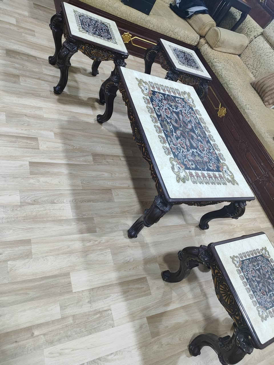 سلام عليكم
طبلات نضيفات 3 مع واحده كبيره السعر 100 العنوان البصره القبله 
للاستفسار      ***********
