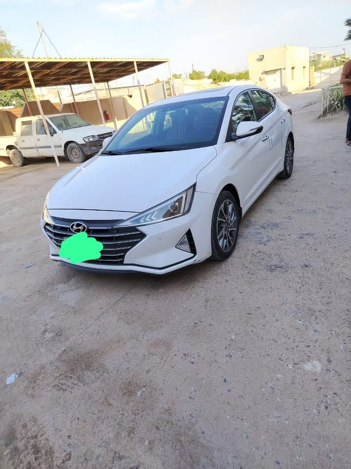 النترا 2020 خليجي محرك الفين دوش السياره ماشيه ١٣٠ قابل للزيادة بيها رش بابين أثر ضربه خفيفه والباقي كفاله السياره خير من الله حداديه طوبة تبريد قطعتين ثلج لايت زنون السياره مشروع وطني رقم بغداد السيارة باسمي تحويل مباشر هزه جديده مكاني البصره شط العرب اخوان ملاحظة مكلف بالنشر هاذ رقم راعيه*********** السعر 145 قابل للتفاوض
