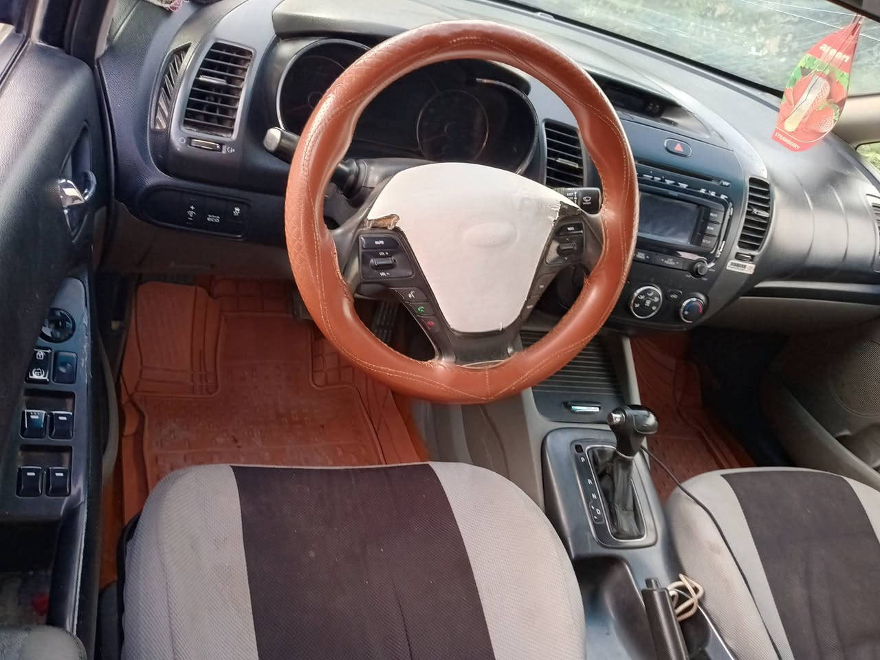 فورتي موديل 15وارد مريكي بسمي سيارة شرط الفحص كير ومحرك ماكني كوت سيارة جاهزة من كل نواحي ب٨٨وبيها مجال هذا رقمي ***********
