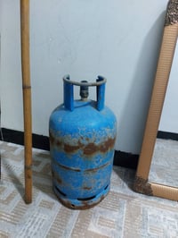 من رخصه ادمن عندي أغراض للبيع بدوميز ت ٠٧٥٠٢٥٥٩٦٠٦  نص مكتوب في الصور:...
