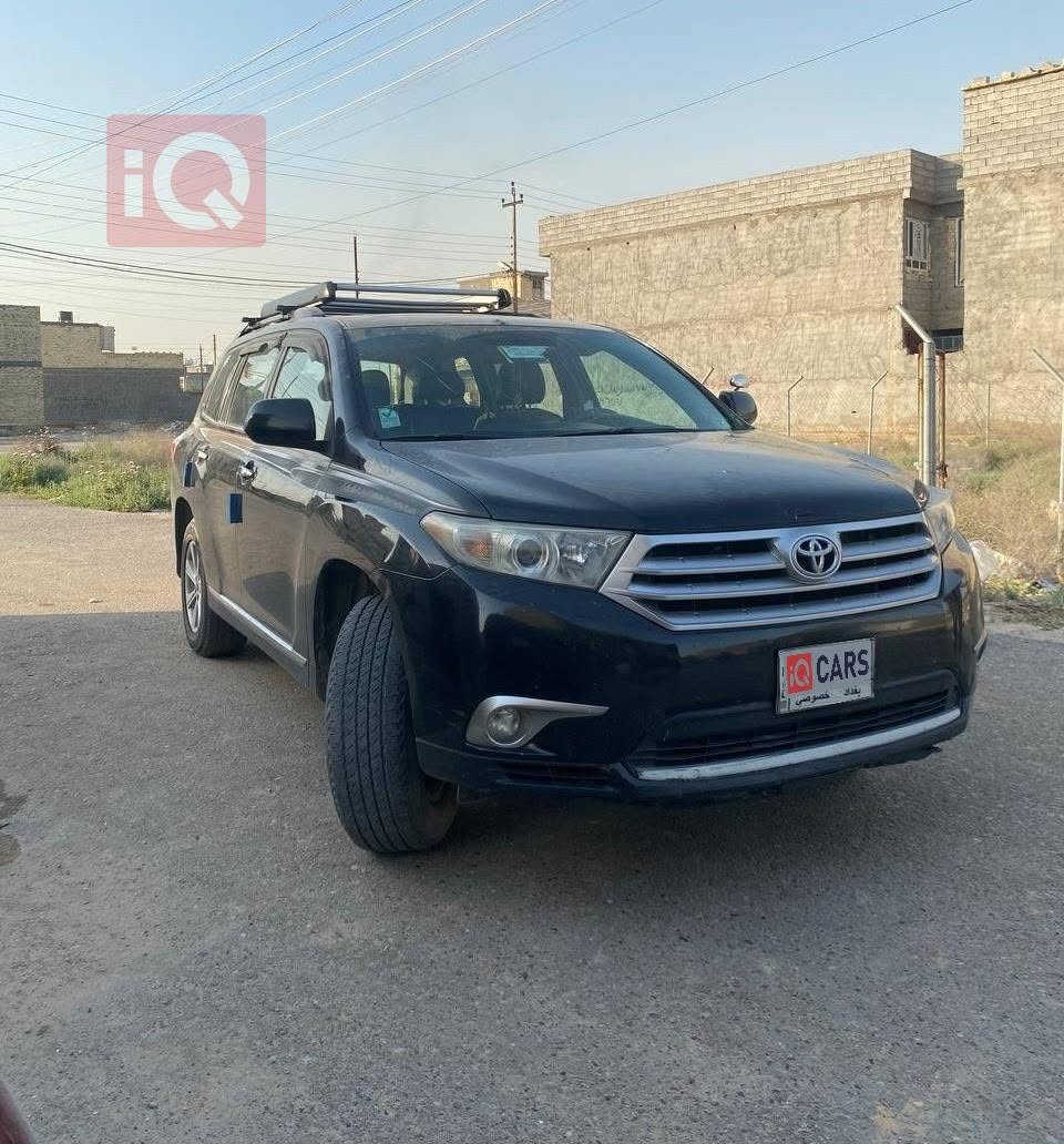 تويوتا هايلاندر SE 2011

المنشأ: وارد أمريكي

الفئة: SE

الممشى: 158,000 كم

المحرك: 3.5L V6 (دفع رباعي AWD)

اللون: أسود

الحالة: مستعمل

الضرر/الصبغ: مكفولة (كلين تايتل)

المواصفات: 7 مقاعد جلد، فتحة سقف،  صندوق كهربائي (دبة)، شاشة وكاميرا خلفية، ، مثبت سرعة.

الرقم/الموقع: لوحة بغداد (خصوصي) - متواجدة في بغداد

السعر: 18,800$ (شدة و88 ورقة)

للتواصل والاستفسار  ***********

 او مراسلة كورو جاكوار لتجارة السيارات:
📥 أرسل رسالة خاصة للبيج
📱 أو تواصل معنا مباشرة عبر الواتساب
