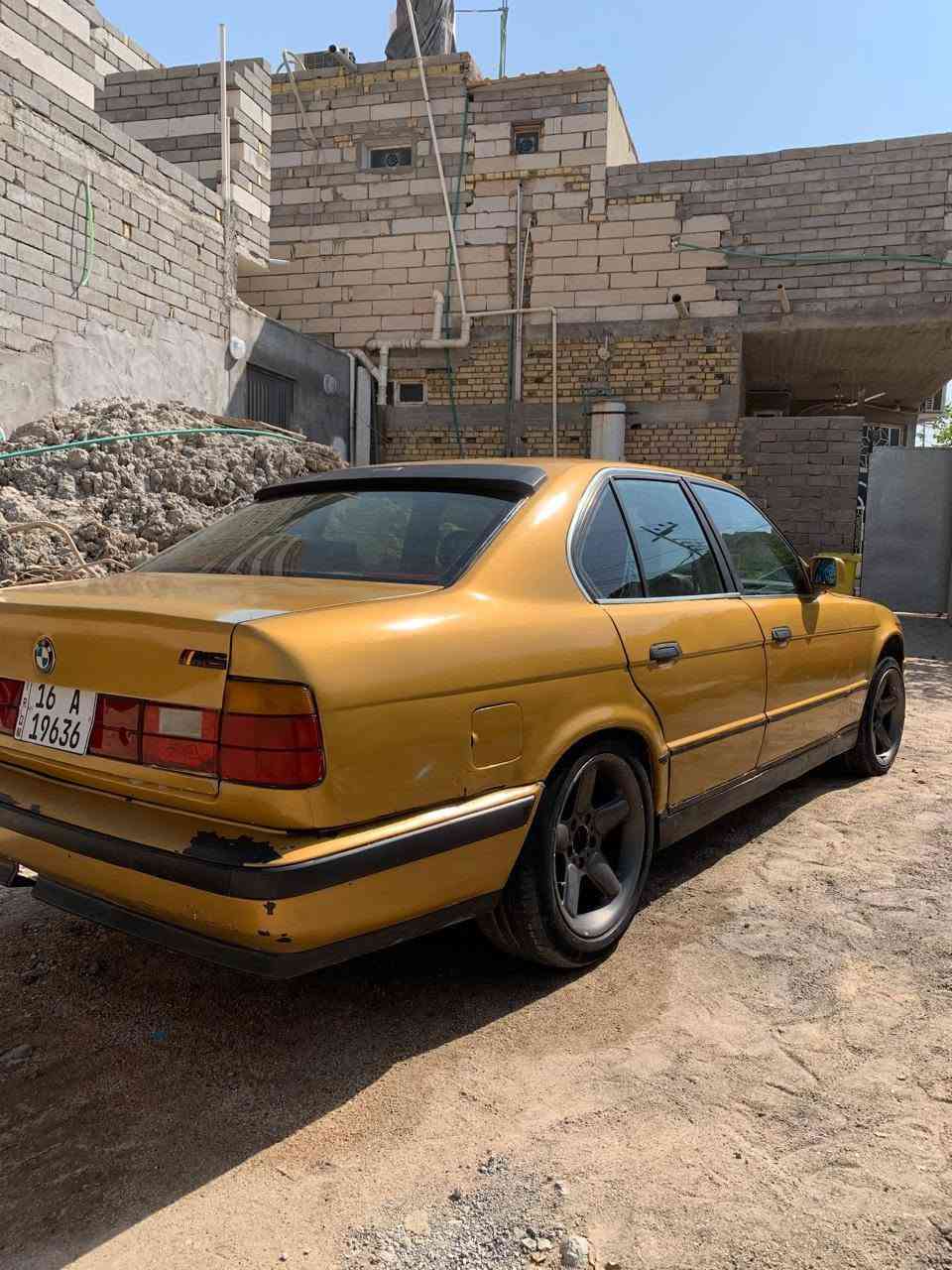 السلام عليكم بي ام اللبيع 525رقم انكليزي سنويه 29 مكينه مسكر خير من الله حداديه كهربايات كلهه شغاله قفال ريموت جام كهربائي تبريد شغال نقص غاز وبوري بيهه ليك السعر 30 وبي مجال رقم الهاتف.   *********** .    ***********

