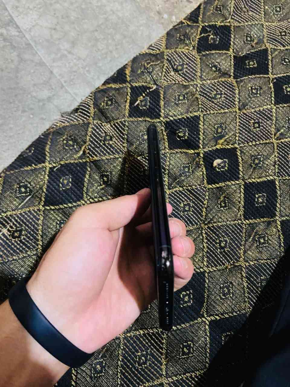 اسلام عليكم 
ايفون 11ابرو ماكس 
البيع 💸
بطاريه 74
مبداله شاشه اصليه ثلاث خيارات
شرط اصلي فيس ايدي مو شغال 
ذاكره 256
دبل خط 
الجهاز نضيف السعر 370 وبي مجال
شي قليل 
مكاني تكريت 
رقمي ***********
