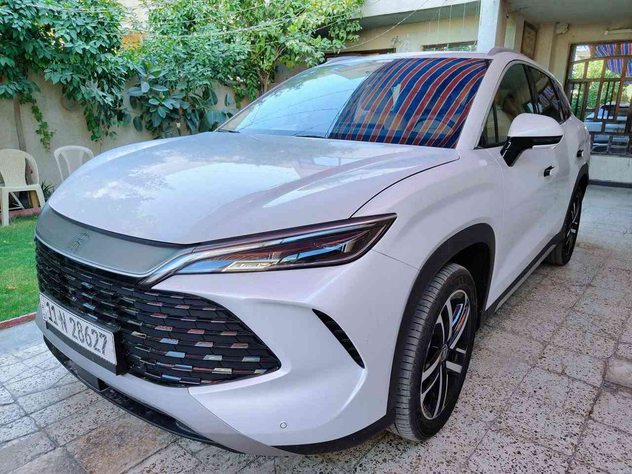 ✨ BYD سونك L
موديل 2025 ✨

سيارة عائلية (هجين DM-i / PHEV).

الموديل: 2025

العداد (المشي الإجمالي): 2,397 كم فقط (زيرو)

اللون: أبيض لؤلؤي

الرقم: رقم بغداد

المحرك والنظام: هجين قابل للشحن (Plug-in Hybrid) اقتصادي جداً وعملي

شاشة داخلية ذكية تدعم التحكم باللمس ودوارة

مقاعد جلد فاخرة (لون بيجي)

إضاءة LED أمامية وخلفية متصلة 

بصمة ومقابض أبواب مخفية

حساسات وكاميرات لسهولة القيادة والركن

مقصورة واسعة ومريحة جداً

السونار مرفق

💰 السعر المطلوب: 27,900,000 دينار عراقي (27 مليون و 900 ألف)

📍 المكان: بغداد - العامرية

📞 للتواصل والاستفسار: [***********]
