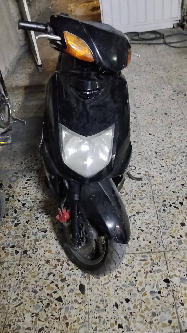 سلام عليكم سكنس نثيه لييع كماله بيه كلاجات بس كاطع ناريه عقله ما بي شي بس بيه كطع بل ضفيره ابيعه كوم حديد سعر ٢٥٠ ومكاني بغداد حي جوادين يم جسر خطيب وتساب***********
