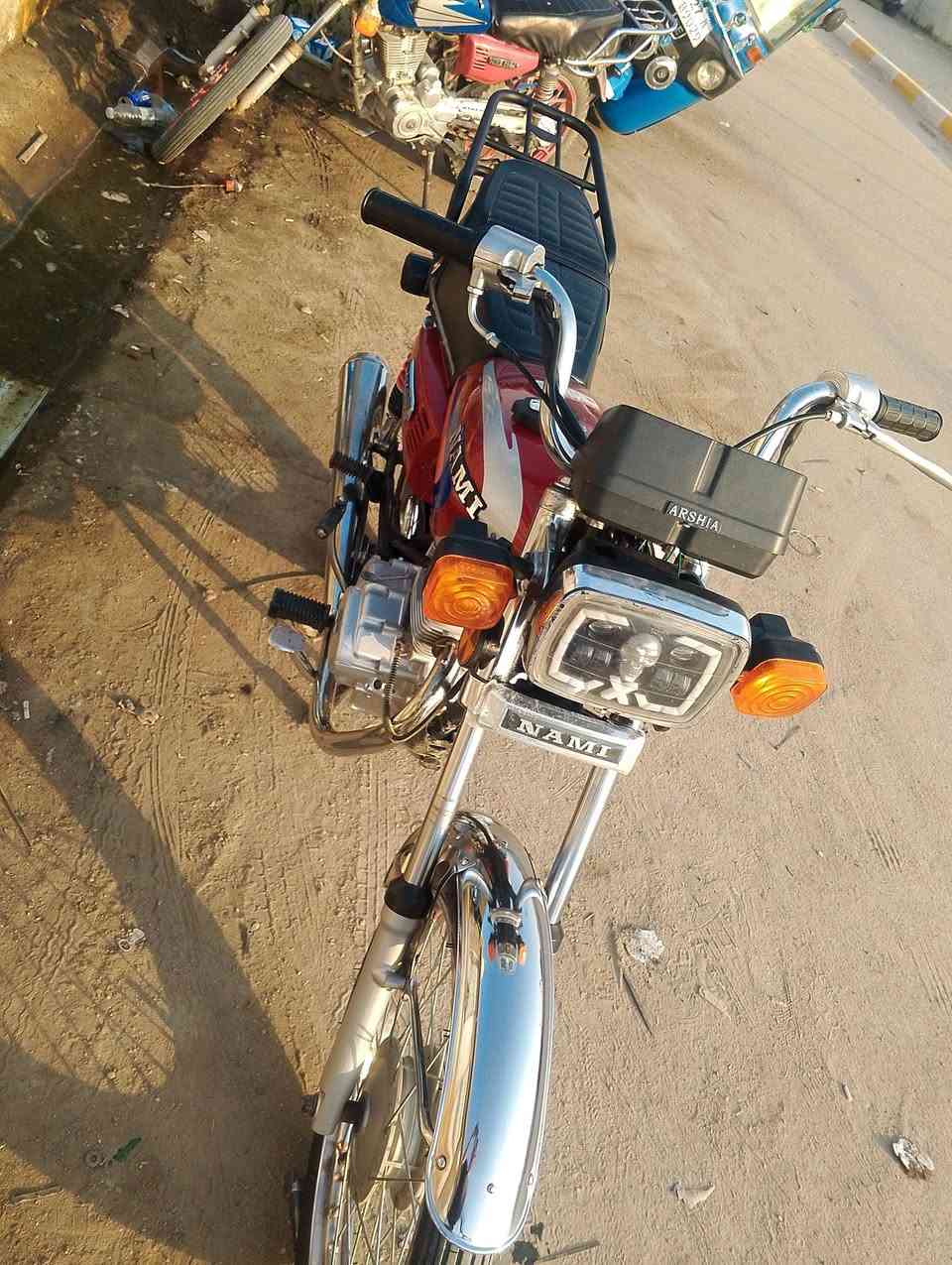 سلام عليكم دراجه تعمير شلامجه 26دراجه بل كرتون معمنه لكلمه شقاله من طول لطول شاصي16وراق صولي وراق نضاف سعر خاص مكان غراف ***********

