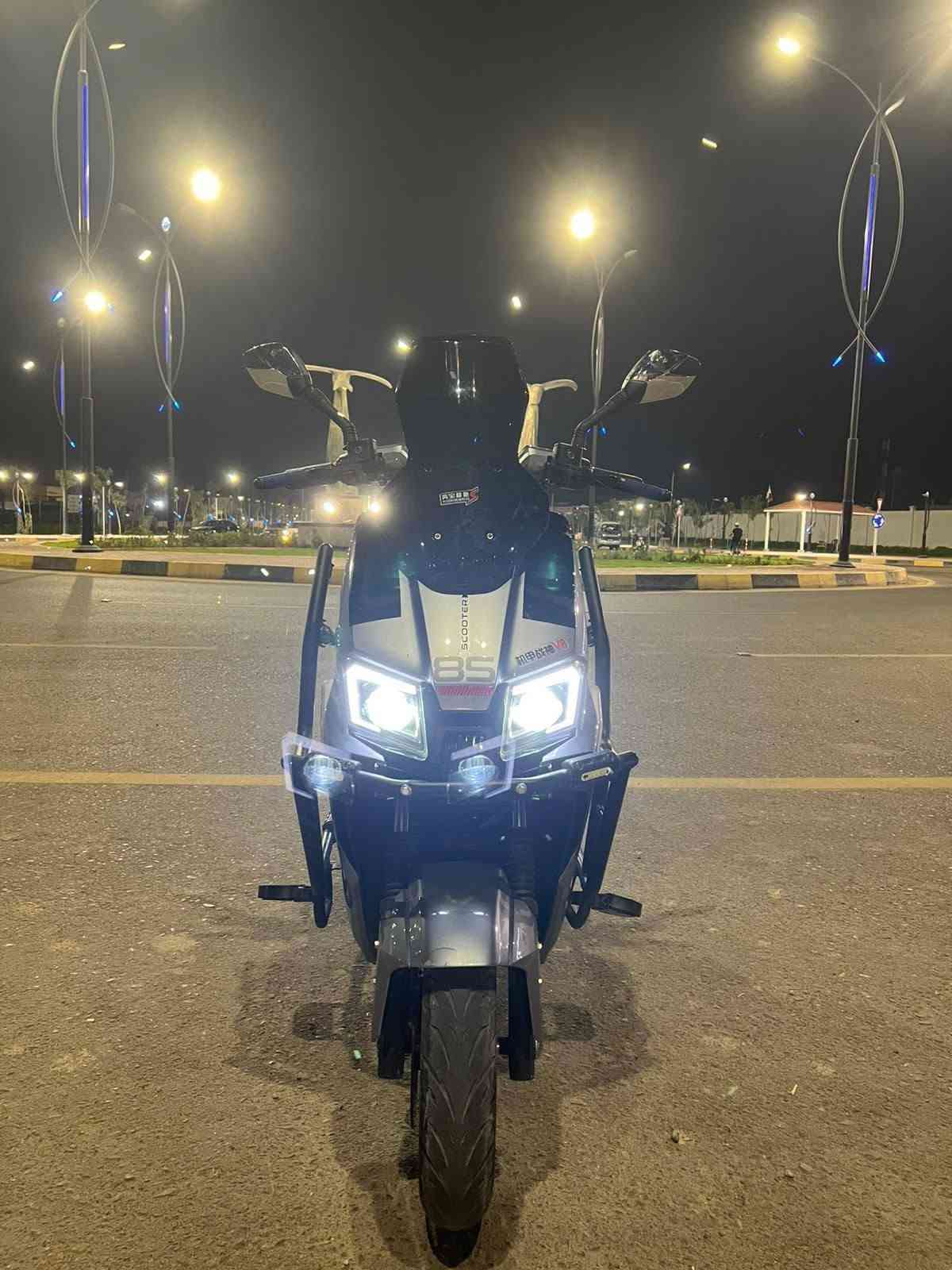 ماطور شحن ساعقة جديد الوصل موجود قبل ثلاث اشهر بطاريات مسطرة ستة شرط الفحص يقرة 11 ملف الفين وخمسة مية فول نظافة وفول موصفات للبيع السعر تصال عل رقم ***********
