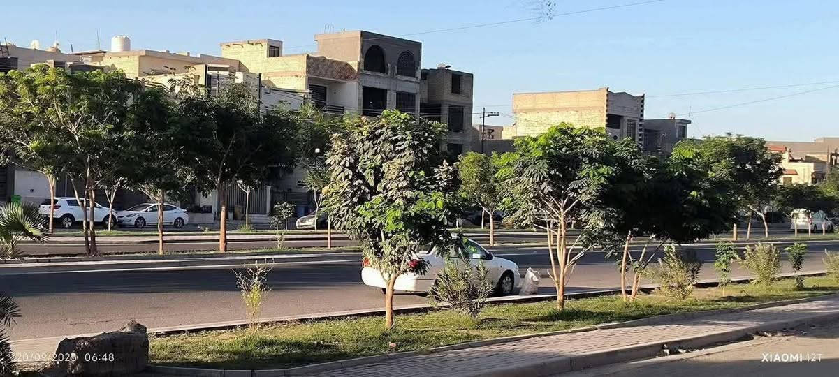 دار البيع حي الجهاد
على اربع  شوارع ديوان الظباط  طابق اول مطبخ استقبال غرفه نوم صحيات طابق ثاني ٢غرفة نوم  مقابيل صيدلية نهج السلام و بيطري كولاء
مساحة ١٠٠ متر 
***********

نص مكتوب في الصور:
- 27/01/2025 18:17 XIAOMI 12T
- 20/09/2025 06:48 XIAOMI 12T
- 20/09/2023 06:48
- XIAOMI 12T
- 02/02/2025 15:32 XIAOMI 12T
- NOTE 40 Pro 24mm f/1.75 1/50s ISO2137
- NOTE 40 Pro 24mm f/1.75 1/50s ISO1137
- NOTE 40 Pro 24mm f/1.75 1/50s ISO931