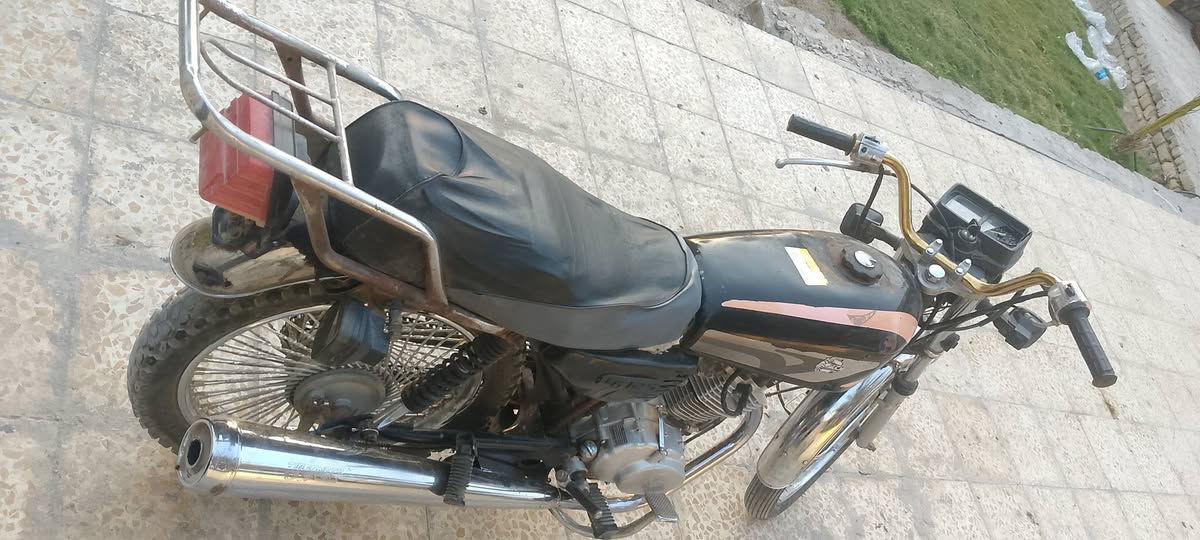تايكر مديل 20اوراق مآل وكيل أصولي السعر ب150متوزي موديل 2مكفوله ونضيفه مكان حله خبرني ودلل ***********تصور كلاوت
