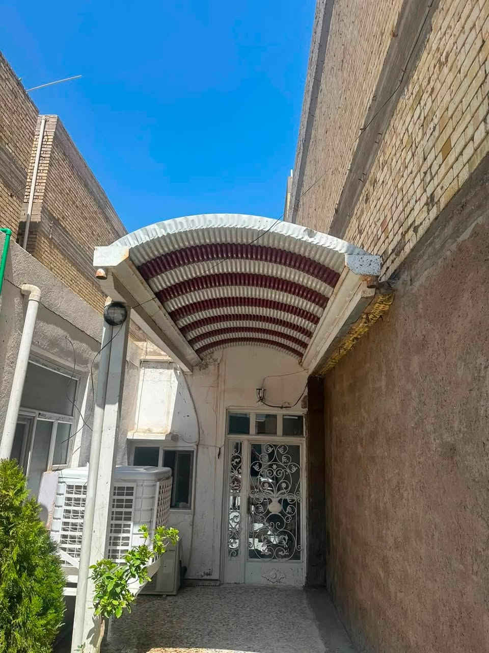للبيع سقيفة قوسية

📐 الأبعاد:
العرض: 2 متر
الطول: 3.75 متر
📏 السعر مناسب العنوان النجف الأشرف حي الأمير 

السقيفة بحالة جيدة، مناسبة للحدائق، مداخل البيوت، والأحواش.

للاستفسار والتواصل: [‭***********‬]
