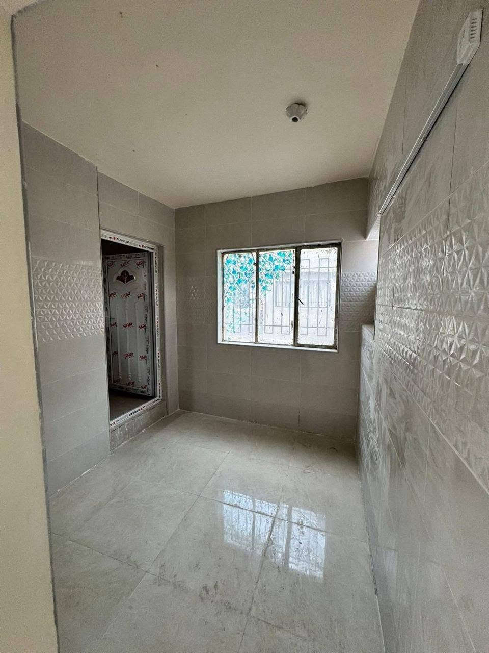 السيدية مربع الاربعمية • طابق اول • غرفة وصالة